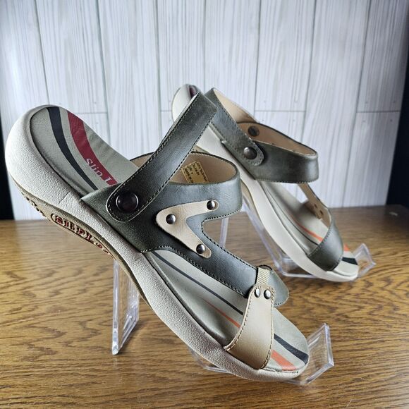 Womens Low Wedge Green/Beige Non Slip Sandals Faux Leather Size 7 New in Box - Picture 2 of 6